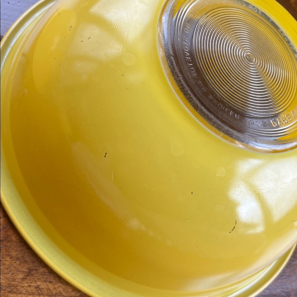 3- Pyrex Vintage Mixing Bowls Yellow Clear Bottoms - Picture 15 of 16